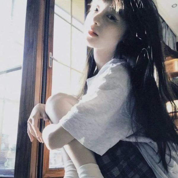 为黛茜小姐开车